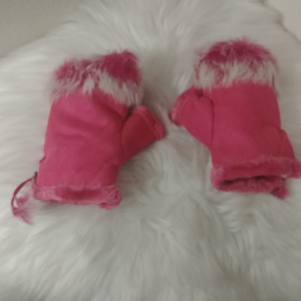 Hot Pink Faux Fur Fleece Fingerless Gloves - Picture 6 of 15